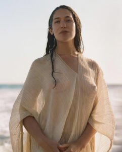 lola_kirke03