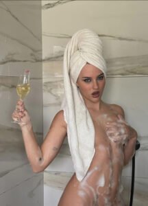 victoria_de_angelis04
