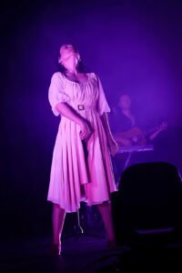 mitski03