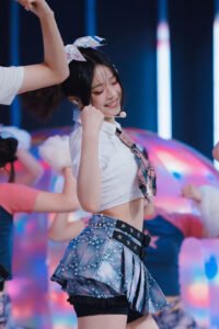 hanni_pham04
