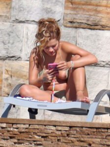 rita_ora01