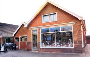 Winkelpand van rijwielhandelaar R. Spelde