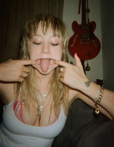 eliana_sewell01