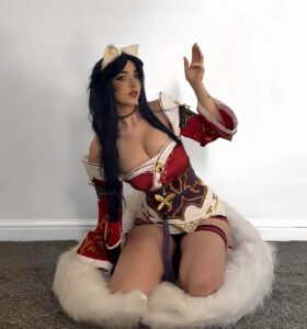 Ahri from League of Legends by mouse_c4t