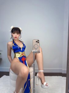 Chun-Li from Street Fighter by strawbunnix