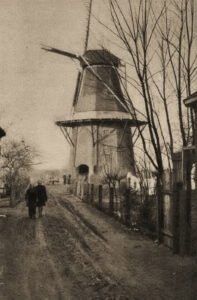 Pekela ( Gr ) 1949 korenmolen De Onrust bij de Wedderbrug gaf een landelijk aanzien.