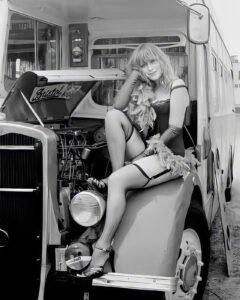 The amazing Helen Mirren (1975)