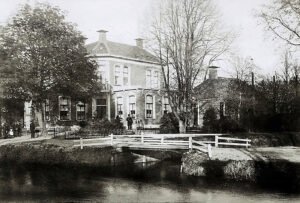 Boerderij Lubberman met brug over de Lubbermanswijk