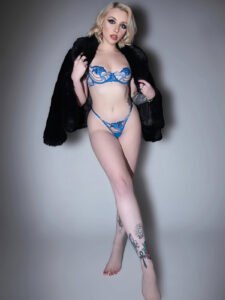 chloe_ozwell02
