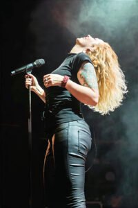 anneke_van_giersbergen01