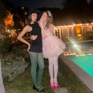 iris_apatow02