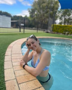 sarah_blizzard02