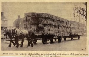 Stromenner Moesker op weg naar een van de strokartonfabrieken