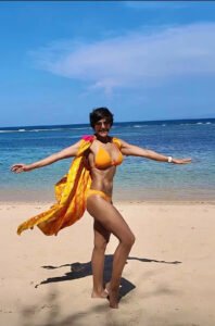 mandira_bedi01