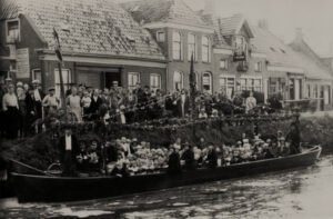Uitstapje schoolkinderen Oude Pekela jaren 30