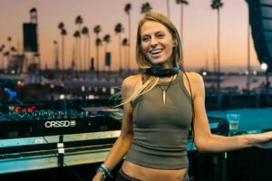 nora_en_pure01