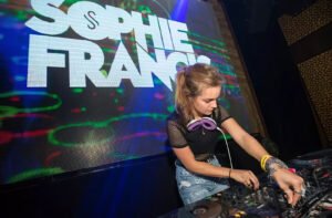 sophie_francis01